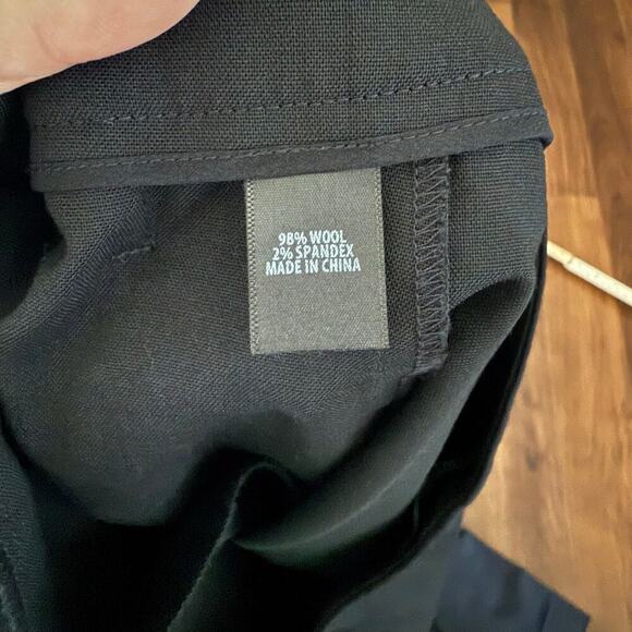 St. John Straight Leg Wool Pleated Dress Pants Career Work Business Black Sz 12 - Picture 6 of 7